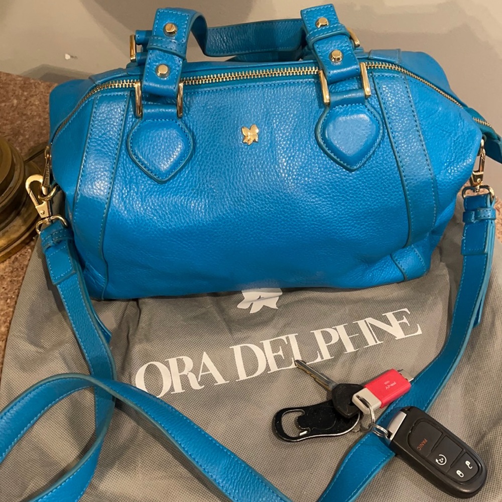 Satchel Hand/Shoulder Bag with dust bag.